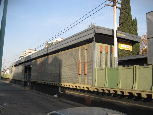 Foto: estación Antonio Devoto, FC Urquiza - Buenos Aires, Argentina