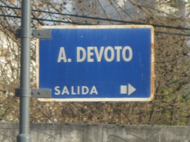 Foto: estación Antonio Devoto, FC Urquiza - Buenos Aires, Argentina