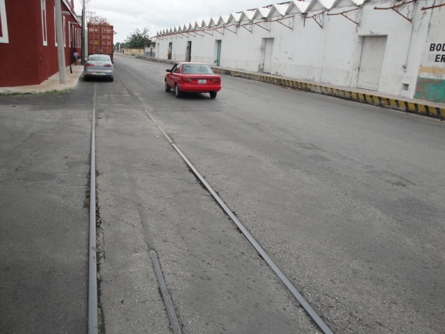 Foto: bitrocha por la calle (métrica-media) - Mérida (Yucatán), México
