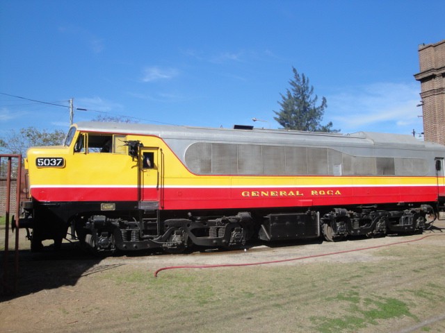 Foto: locomotora Baldwin - Remedios de Escalada (Buenos Aires), Argentina