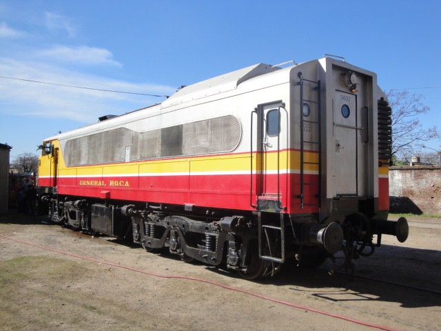 Foto: locomotora Baldwin - Remedios de Escalada (Buenos Aires), Argentina