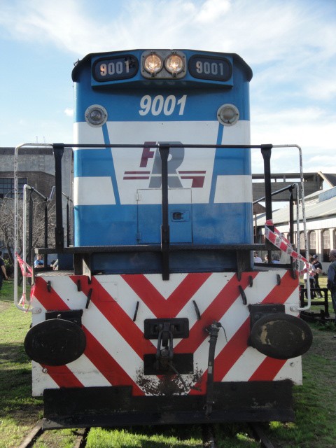 Foto: locomotora General Motors GT22 - Remedios de Escalada (Buenos Aires), Argentina