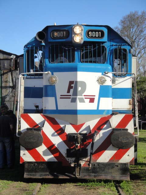 Foto: locomotora General Motors GT22 - Remedios de Escalada (Buenos Aires), Argentina