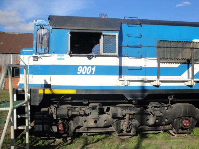 Foto: locomotora General Motors GT22 - Remedios de Escalada (Buenos Aires), Argentina