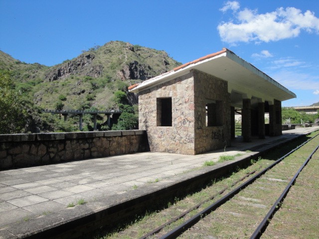Foto: Apeadero Dique San Roque, FC Belgrano - Dique San Roque (Córdoba), Argentina