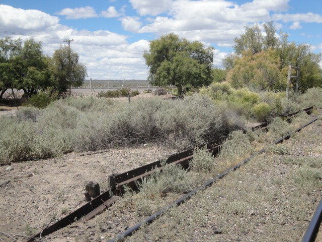 Foto: andén de la estación Otto Krause, FC Roca - Otto Krause (Río Negro), Argentina