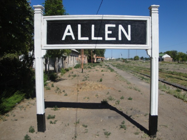 Foto: estación Allen, FC Roca - Allen (Río Negro), Argentina