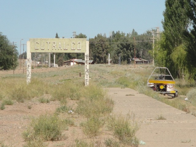 Foto: estación Cutral-Co, FC Roca - Cutral Co (Neuquén), Argentina