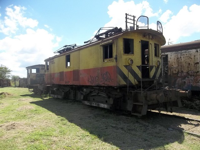 Foto: locomotora eléctrica (1937) - Haedo (Buenos Aires), Argentina