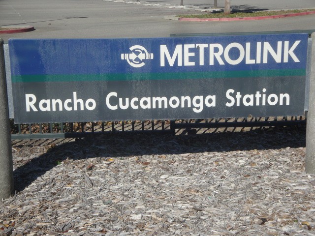 Foto: estación Rancho Cucamonga, de Metrolink - Rancho Cucamonga (California), Estados Unidos