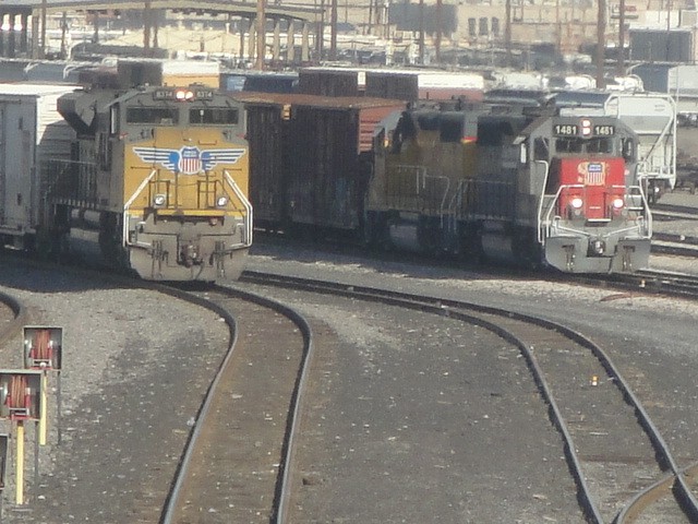 Foto: locomotoras de Union Pacific y Southern Pacific - El Paso (Texas), Estados Unidos
