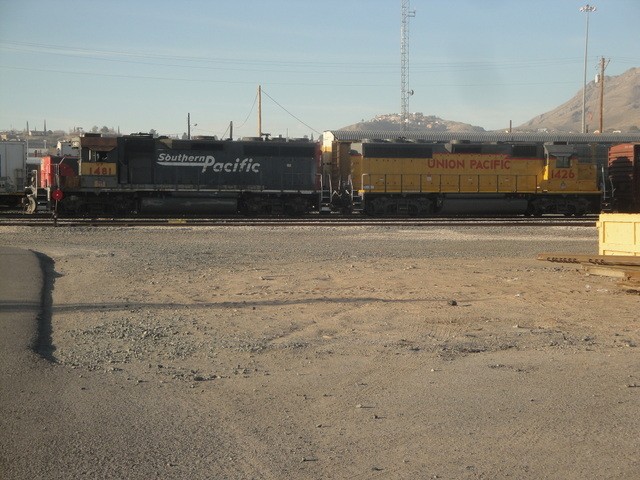 Foto: locomotoras de Union Pacific y Southern Pacific - El Paso (Texas), Estados Unidos