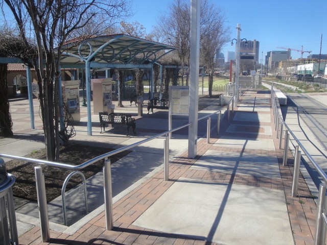 Foto: metrotranvía de Austin, estación Plaza Saltillo - Austin (Texas), Estados Unidos