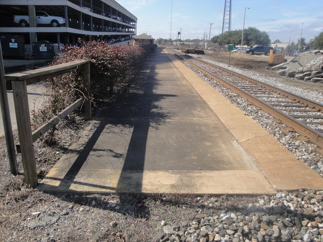 Foto: estación Gulfport, andén de parada de Amtrak - Gulfport (Mississippi), Estados Unidos