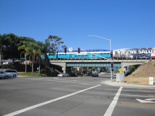 Foto: tren Coaster pasando - Encinitas (California), Estados Unidos