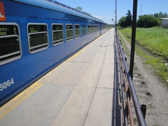 Foto: estación del FC San Martín - Pilar (Buenos Aires), Argentina