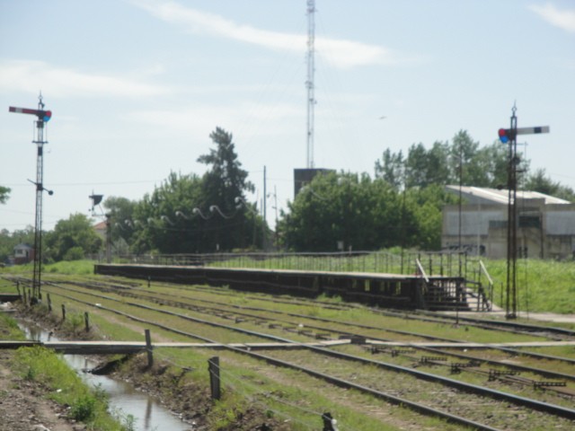 Foto: estación Pilar, FC San Martín, andén descendente provisorio - Pilar (Buenos Aires), Argentina