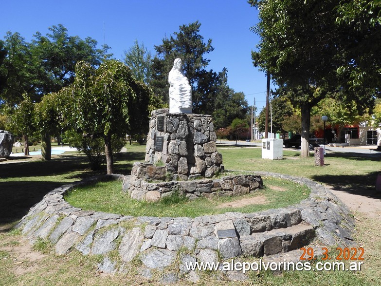 Foto: San Carlos Minas - Plaza - San Carlos Minas (Córdoba), Argentina