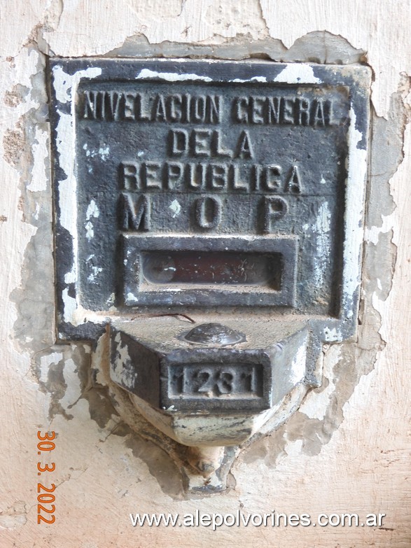 Foto: Macha - Punto Nivelacion MOP - Macha (Córdoba), Argentina
