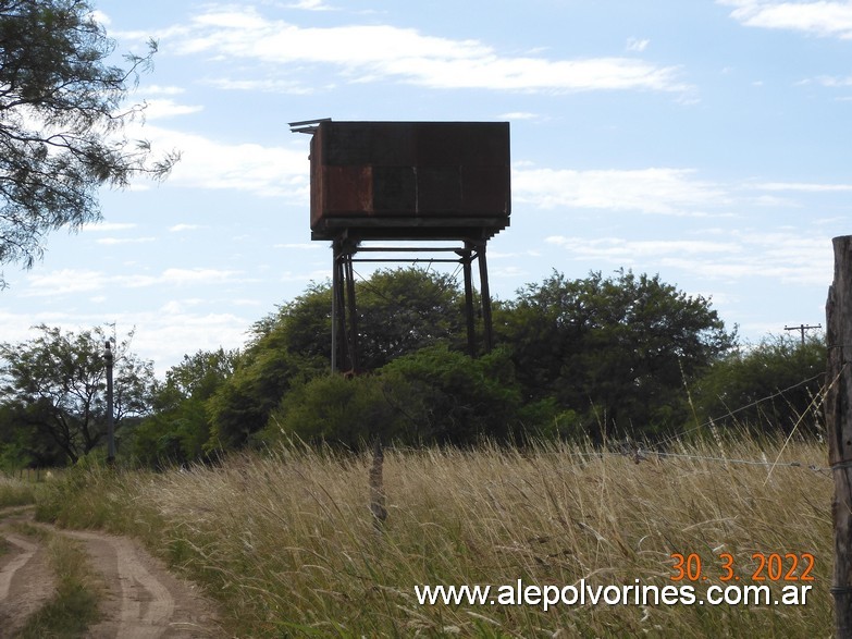 Foto: Estacion Macha - Tanque - Macha (Córdoba), Argentina