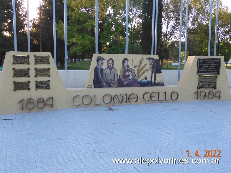 Foto: Colonia Cello - Monumento al Centenario - Colonia Cello (Santa Fe), Argentina