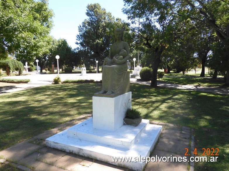 Foto: Cavour - Monumento a la Madre - Cavour (Santa Fe), Argentina