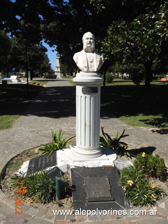 Foto: Pilar Santa Fe - Busto Guillermo Lehmann - Pilar (Santa Fe), Argentina