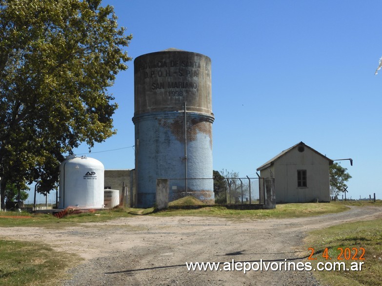 Foto: Estacion Mariano Saavedra - Tanque - San Mariano (Santa Fe), Argentina