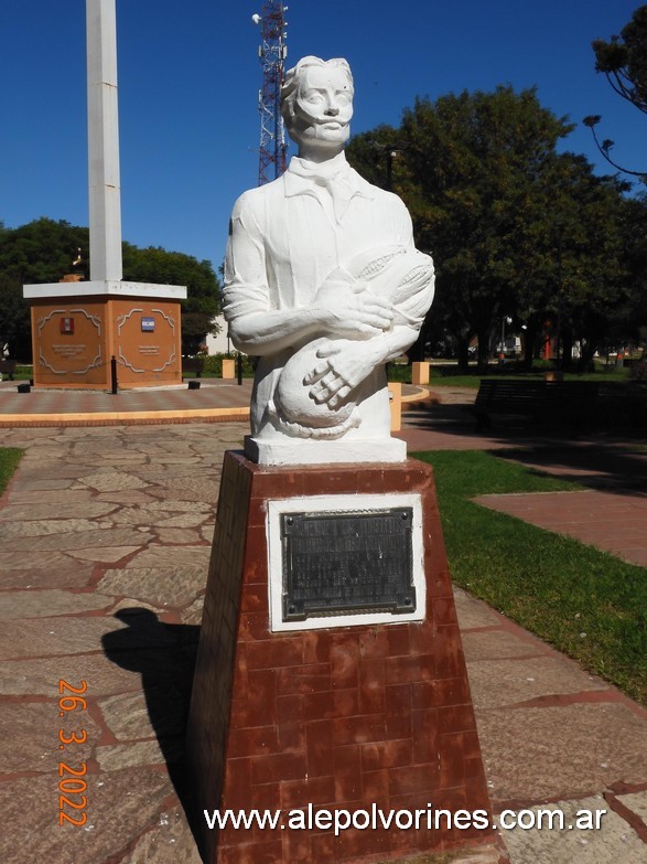 Foto: Montes de Oca - Monumento al Inmigrante - Montes de Oca (Santa Fe), Argentina