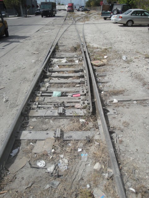 Foto: vía abandonada donde estuvo la estación Miami - Allapatah (Florida), Estados Unidos