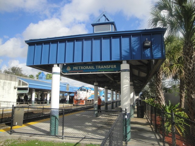 Foto: estación Metrorail Transfer, de Tri-Rail - Hialeah (Florida), Estados Unidos