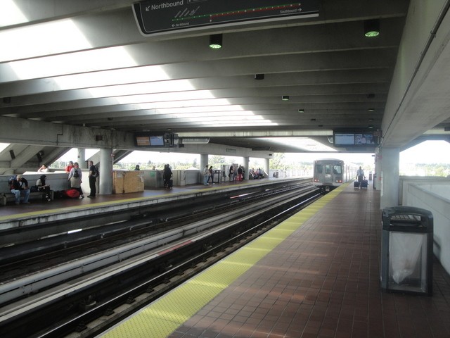 Foto: estación Tri-Rail, de Metrorail - Hialeah (Florida), Estados Unidos