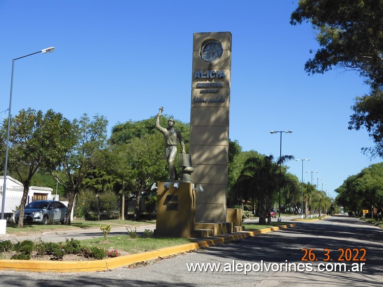 Foto: Alicia - Monumento Inmigrantes - Alicia (Córdoba), Argentina