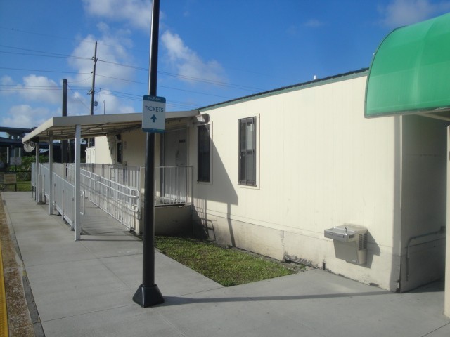 Foto: estación Hialeah Market, Tri-Rail - Hialeah (Florida), Estados Unidos