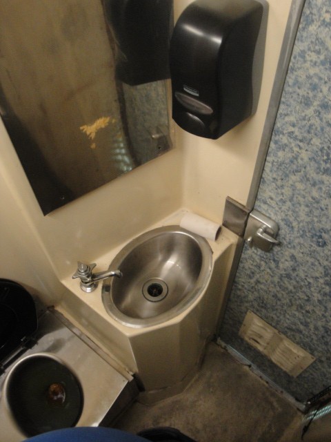 Foto: baño del tren - Tri-Rail (Florida), Estados Unidos
