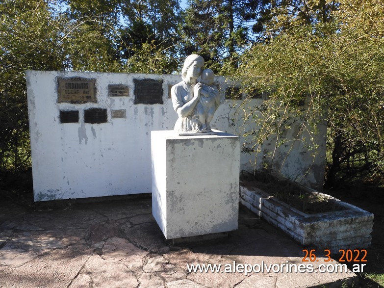 Foto: Sacanta - Monumento a la Madre - Sacanta (Córdoba), Argentina