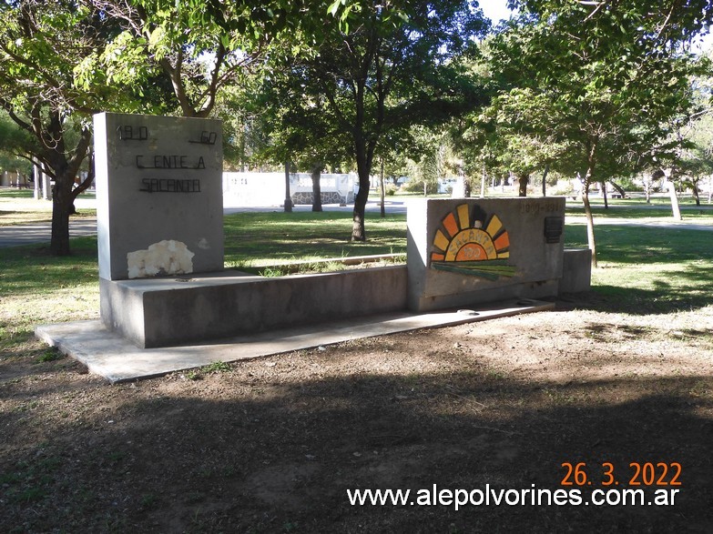 Foto: Sacanta - Monumento al Centenario - Sacanta (Córdoba), Argentina