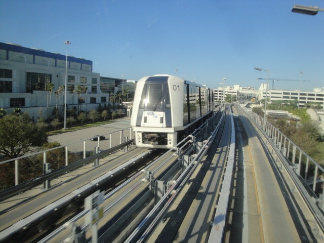Foto: Mia Mover, el trencito del aeropuerto - Miami (Florida), Estados Unidos
