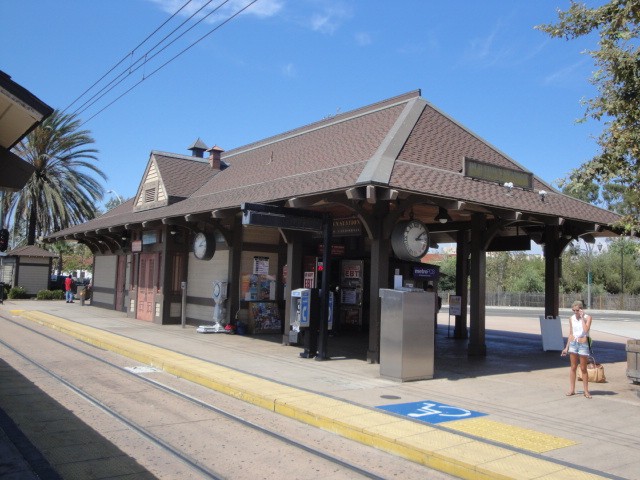 Foto: estación Old Town del metrotranvía (San Diego Trolley) - San Diego (California), Estados Unidos