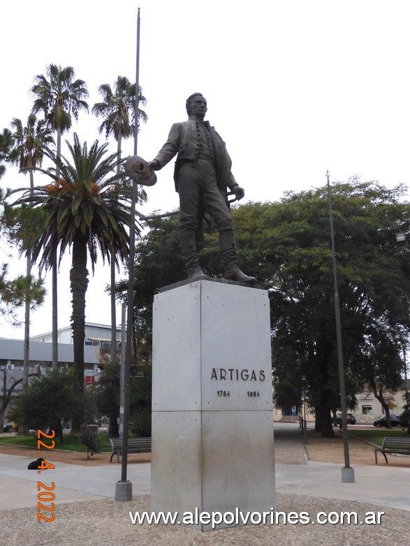 Foto: Santa Lucia ROU - Monumento Artigas - Santa Lucia (Canelones), Uruguay