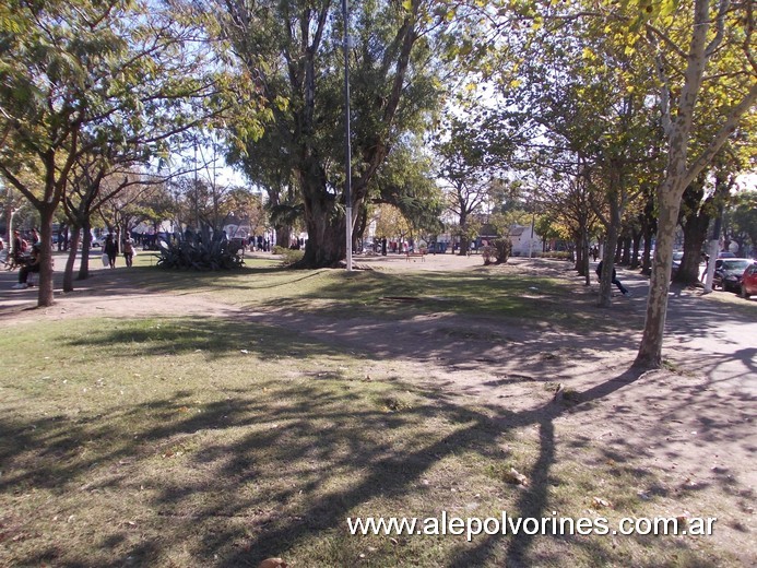 Foto: Pilar - Plaza de la Estacion - Pilar (Buenos Aires), Argentina
