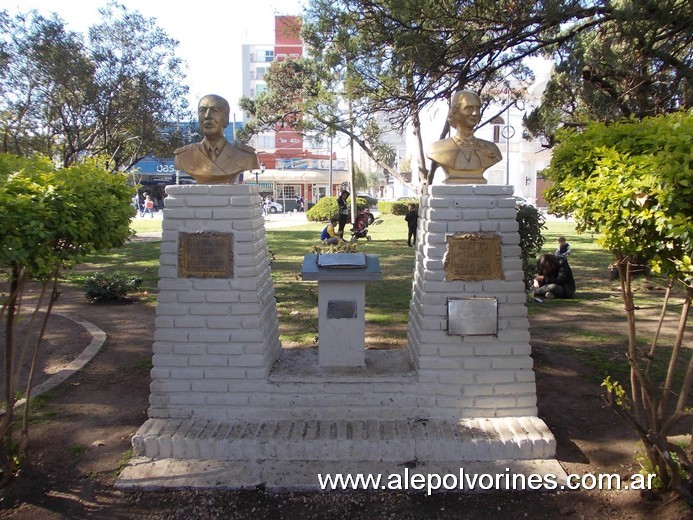 Foto: Pilar - Plaza 12 de Octubre - Busto Peron Evia - Pilar (Buenos Aires), Argentina
