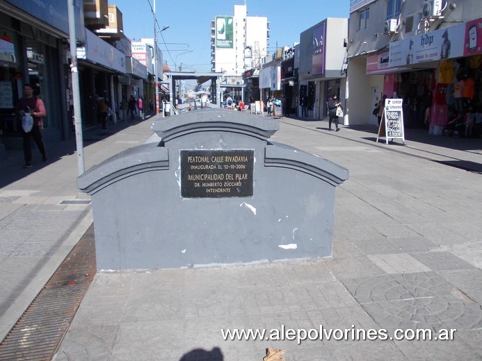Foto: Pilar - Peatonal Rivadavia - Pilar (Buenos Aires), Argentina