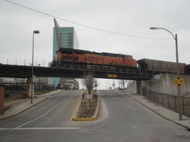 Foto: carguero pasando por Saint Louis - Saint Louis (Missouri), Estados Unidos