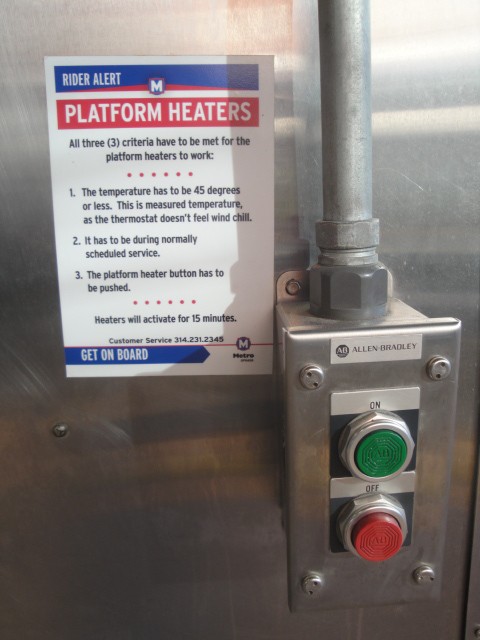 Foto: activador de los calefactores de la estación Stadium - Saint Louis (Missouri), Estados Unidos