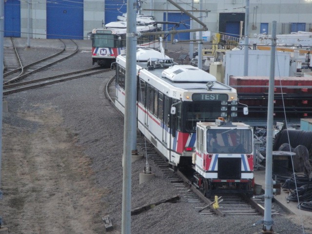 Foto: material rodante en playa de Metrolink - Saint Louis (Missouri), Estados Unidos