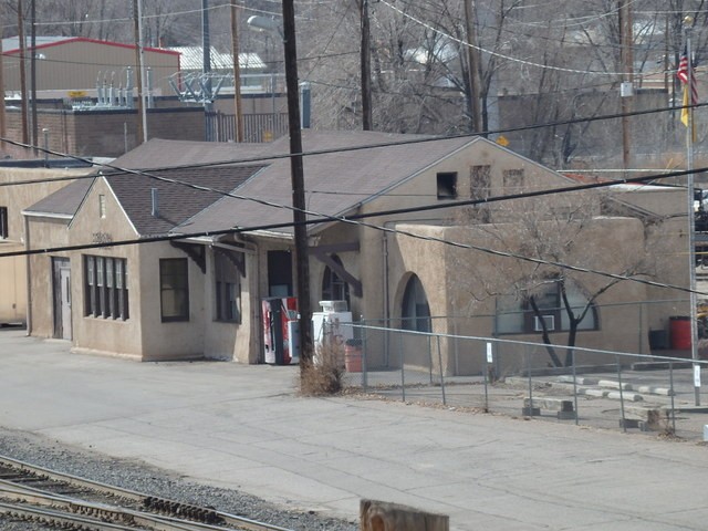 Foto: estación original del FC AT&SF, ahora oficinas de BNSF - Belen (New Mexico), Estados Unidos