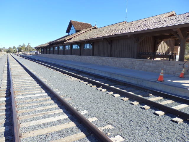 Foto: estación del tren turístico Grand Canyon Railway - Grand Canyon Village (Arizona), Estados Unidos