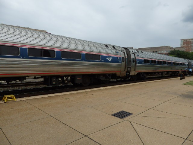 Foto: tren de Amtrak en estación Alexandria - Alexandria (Virginia), Estados Unidos