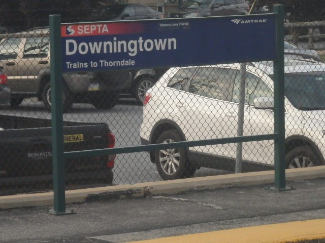 Foto: nomenclador de la estación Downingtown - Downingtown (Pennsylvania), Estados Unidos